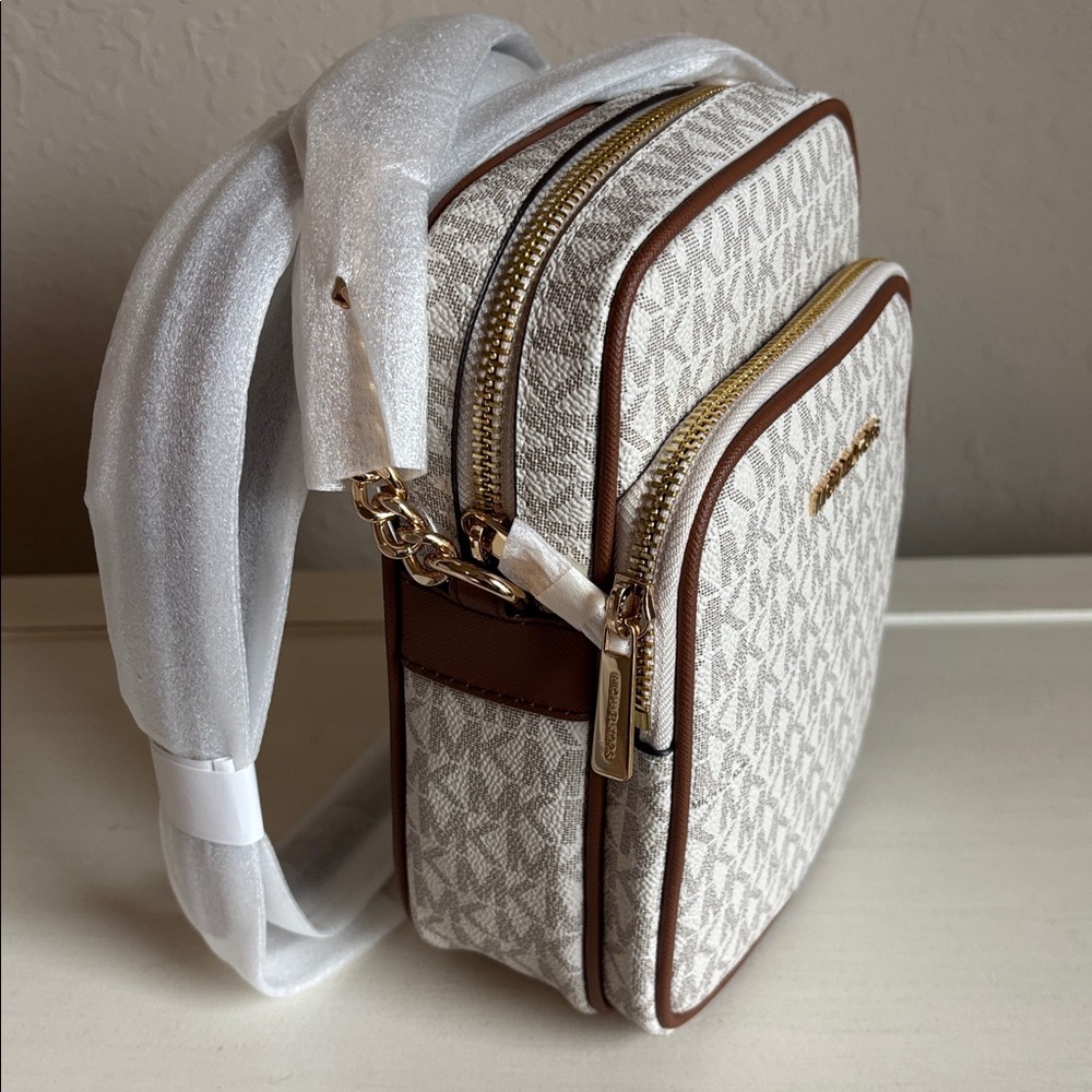 Michael Kors Jet Travel medium Beige and Brown Crossbody Bag NWT - Picture 6 of 8